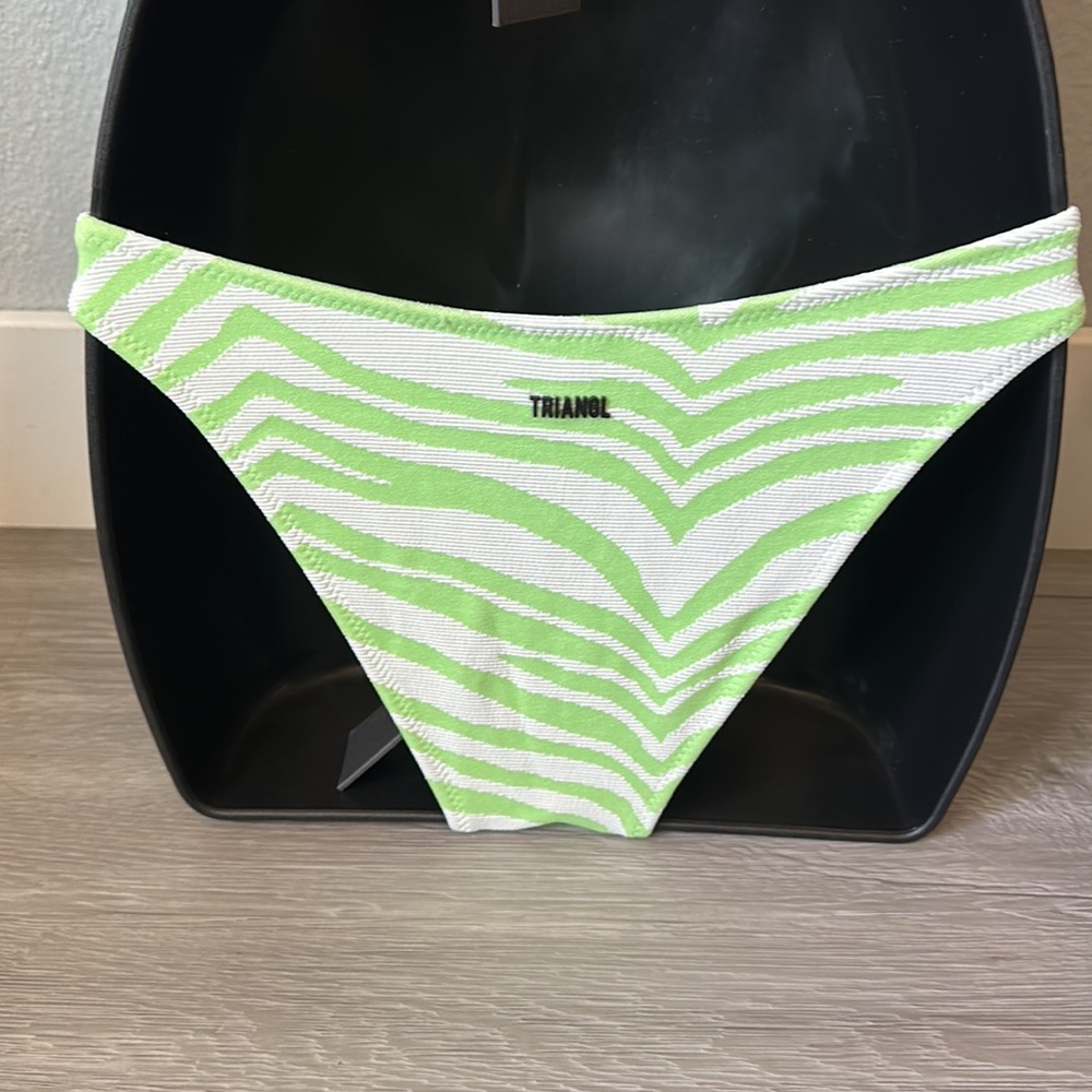 Green Zebra style swimsuit set! - Picture 8 of 15